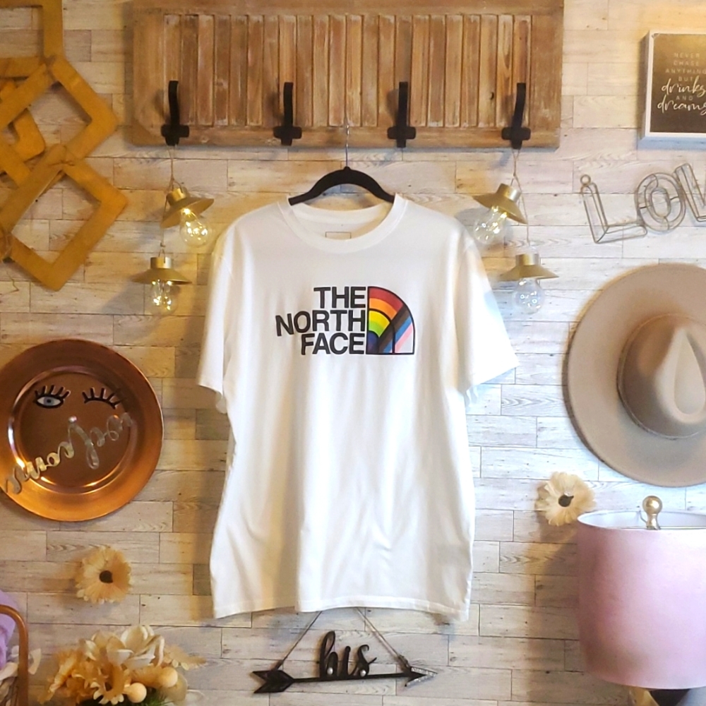 The North Face LG T-shirt and Hoodie Set